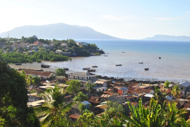 Ville_de_Nosy_Be_Hell_ville,_Madagascar